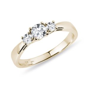 Masivní diamantový zásnubní prsten ze žlutého zlata KLENOTA