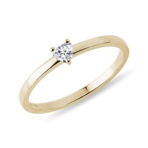 Prsten s diamantem ve tvaru srdce ve žlutém zlatě KLENOTA